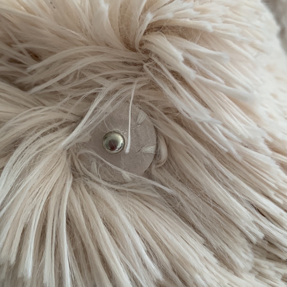 Winter Off white Faux Fur Jackets Size M - Picture 15 of 16